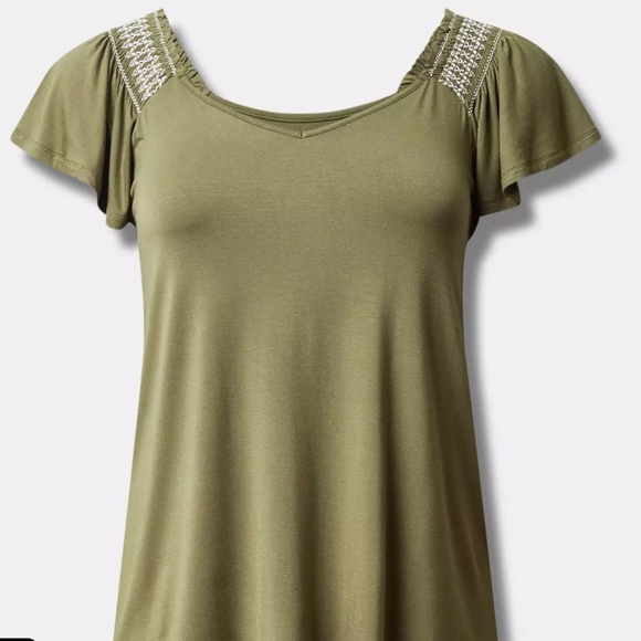 Torrid - Super Soft Smocked Flutter Sleeve Top (Size 2) - Picture 1 of 2